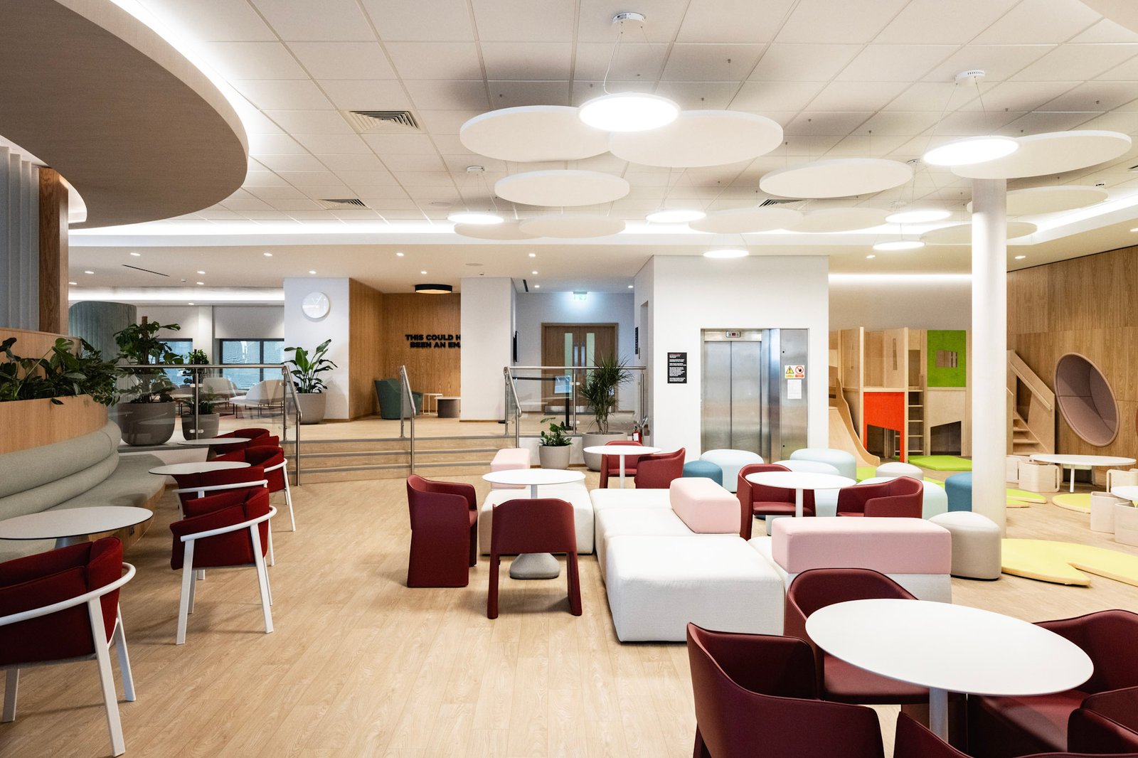 virgin-active_chiswick-riverside_lounge-7_december-24